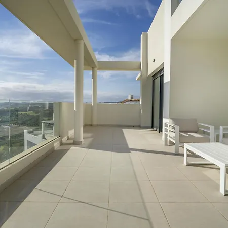 Theedgebythesea Fabulous Penthouse With Seaviews *