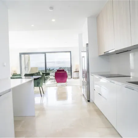 Theedgebythesea Fabulous Penthouse With Seaviews Estepona