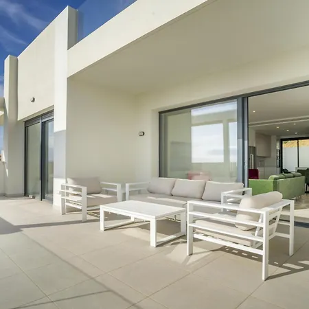 Theedgebythesea Fabulous Penthouse With Seaviews