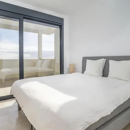 Theedgebythesea Fabulous Penthouse With Seaviews * Εστεπόνα